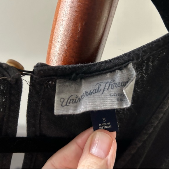 Universal thread black linen blend romper size small w/ pockets. - Picture 5 of 6